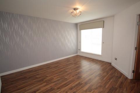3 bedroom end of terrace house to rent, 124 Ballochmyle Wynd, Carnbroe, ML5 4QE