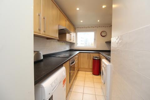 3 bedroom flat to rent, 25 Riverview Drive, Glasgow, G5 8EU