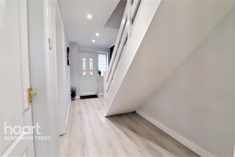4 Elwyn Close, Stretton, Burton-on-trent, DE13 0BG