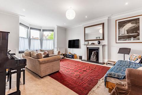 Flat C, 20 Cumberland Park, London, W3 6SX