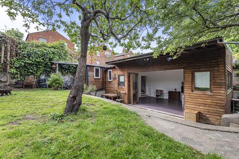 Flat C, 20 Cumberland Park, London, W3 6SX