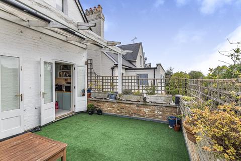 Flat C, 20 Cumberland Park, London, W3 6SX