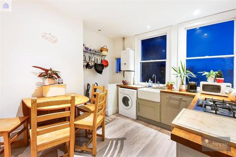 3 bedroom house to rent, Salterford Road, London, SW17