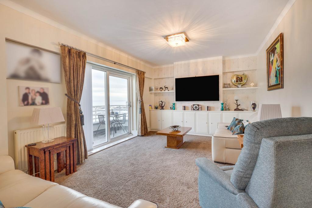 Seaforth Road, Westcliffonsea, SS0 2 bed flat for sale £475,000