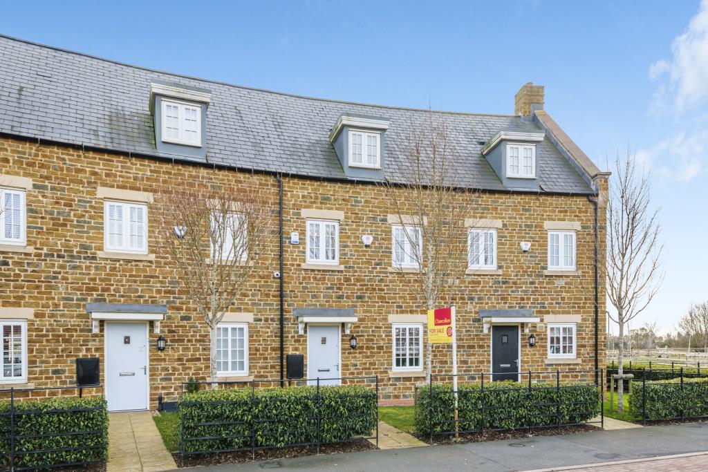 Banbury, Oxfordshire, OX16 3 bed townhouse for sale £325,000