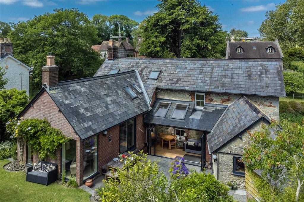 Church Street, Bowerchalke, Salisbury, Wiltshire, SP5 4 bed detached