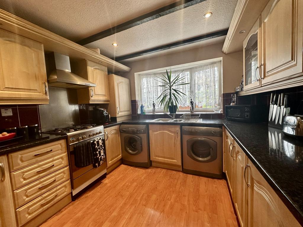 Maitland, Tamworth, B77 3 bed terraced house for sale £165,000
