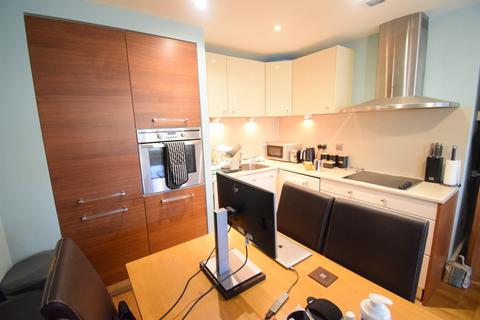 1 bedroom house to rent, Altair House, Falcon Drive, Cardiff