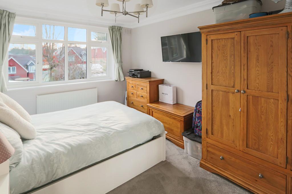 Keston Avenue, Old Coulsdon 4 bed semidetached house for sale £700,000