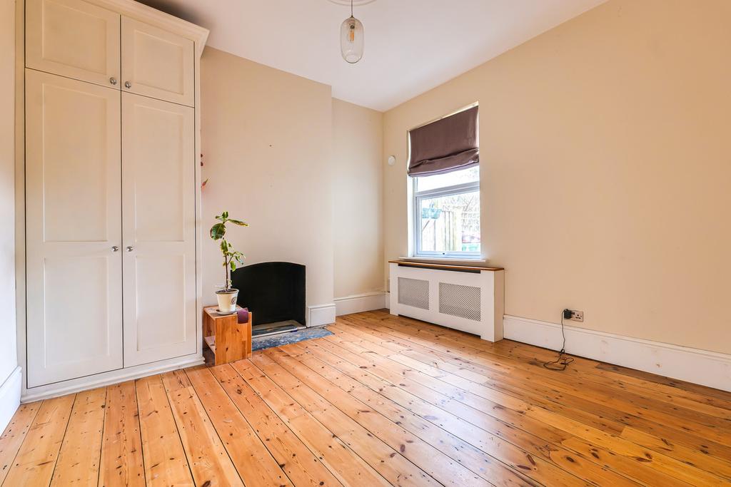 St. Vincents Road, Westcliffonsea, SS0 1 bed flat £1,100 pcm (£254 pw)