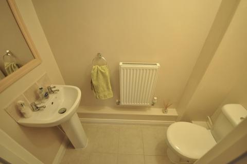 24 Chace Court, Thorne, Doncaster, DN8 4BW