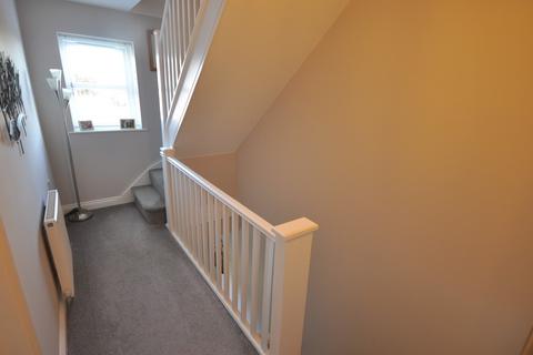 24 Chace Court, Thorne, Doncaster, DN8 4BW