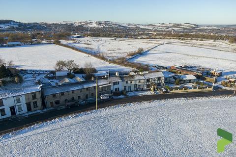 8 Dandy Row, Darwen, BB3 3BL