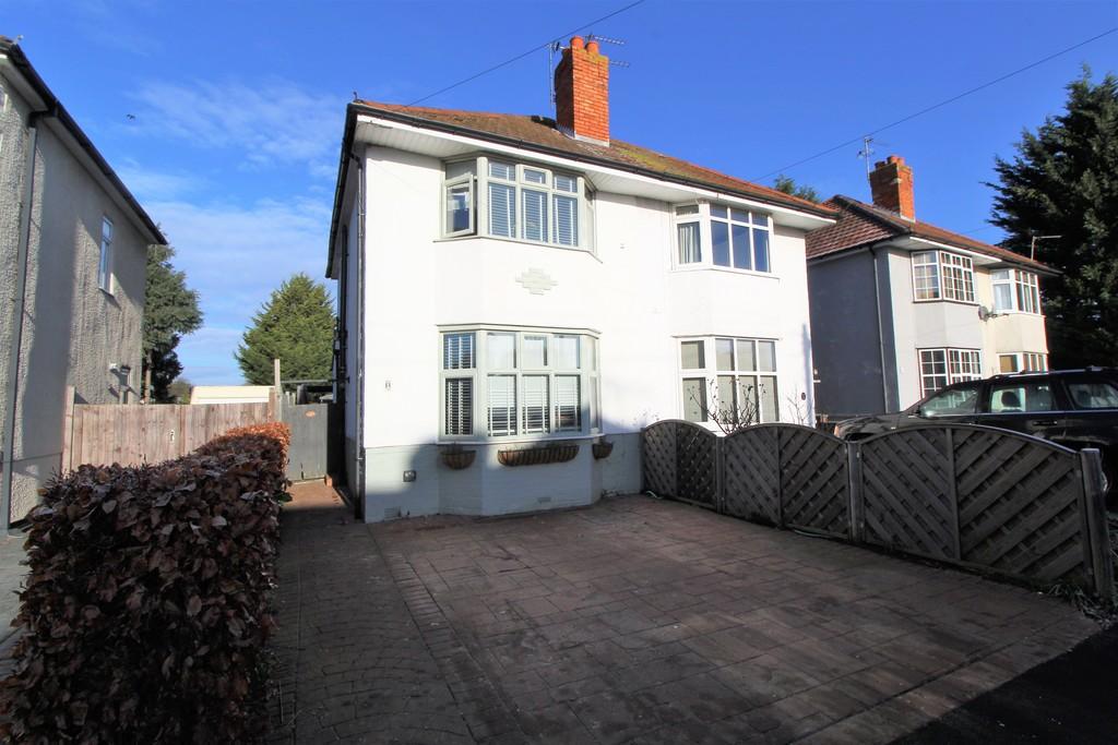 Hart Road, Byfleet 2 bed semidetached house £450,000