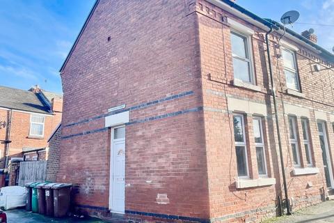 2 bedroom end of terrace house to rent, Pearson Street, New Basford