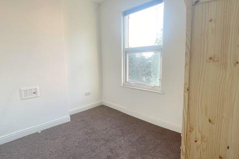 2 bedroom end of terrace house to rent, Pearson Street, New Basford