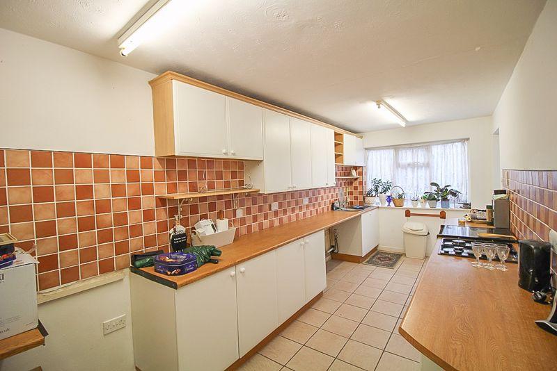 Whiston Avenue, Wolverhampton 3 bed semidetached house for sale £180,000