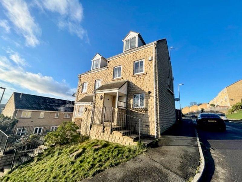Phoebe Lane, Whitegate, Halifax 3 bed semidetached house for sale £