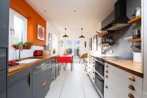 58 Raymend Road, Bristol, BS3 4QW