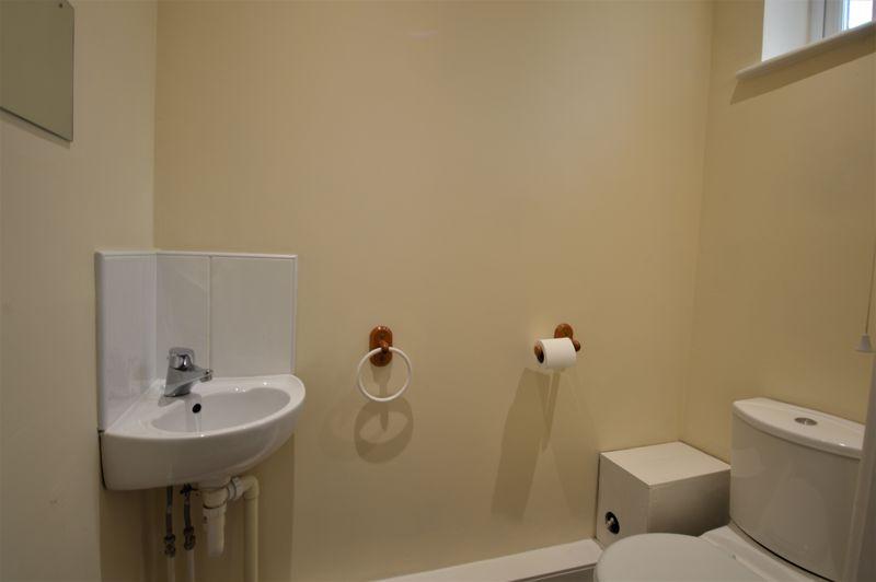 Lavatory : ground