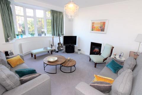 15 Fiddicroft Avenue, Banstead, SM7 3AD