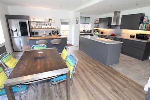15 Fiddicroft Avenue, Banstead, SM7 3AD
