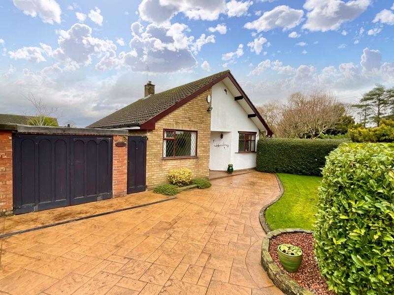 Ash Grove, Barlaston 2 bed detached bungalow for sale £325,000