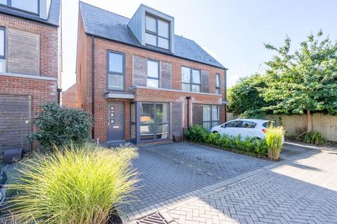 5 Windmill Close, Chichester, PO19 8FW