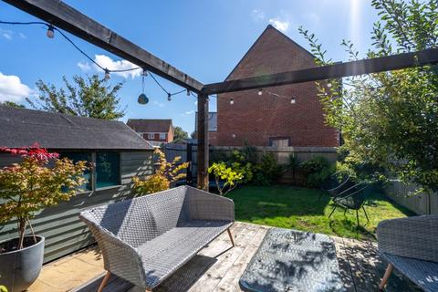 5 Windmill Close, Chichester, PO19 8FW