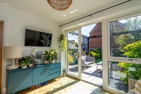5 Windmill Close, Chichester, PO19 8FW