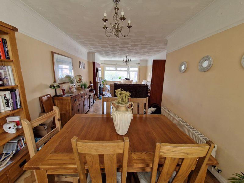 Crossfield Road, Barry 3 bed semidetached house £379,000