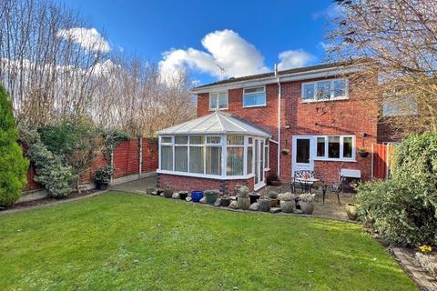 4 bedroom detached house for sale - Baneberry Drive, FEATHERSTONE