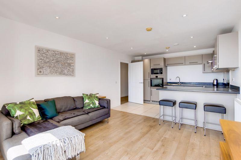 Bootmakers Court, Ben Jonson Road... 1 bed apartment £1,755 pcm (£405 pw)