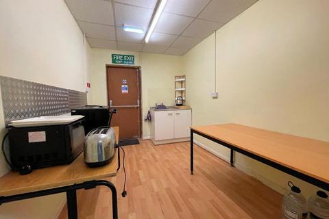 Office to rent, 16 Queens Road, Southend on Sea, Essex, SS1 1LU