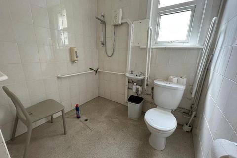 17 bedroom semi-detached house for sale, Grosvenor Road, Westcliff on Sea, Essex, SS0 8EN