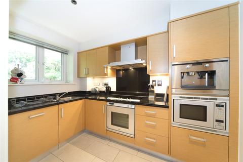 2 bedroom apartment for sale - Strand Drive, Kew, Surrey, TW9