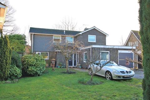 4 bedroom detached house for sale - Cedar Close, Wokingham, RG40