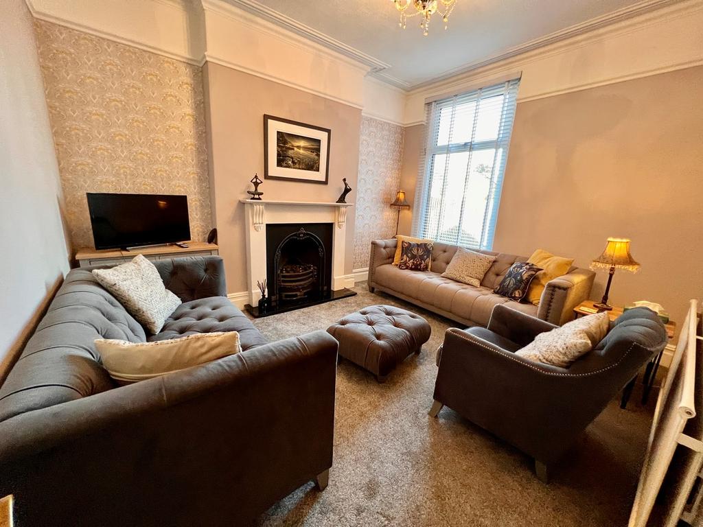 Chapel Lane, New Longton, Preston, PR4 3 bed semidetached house for