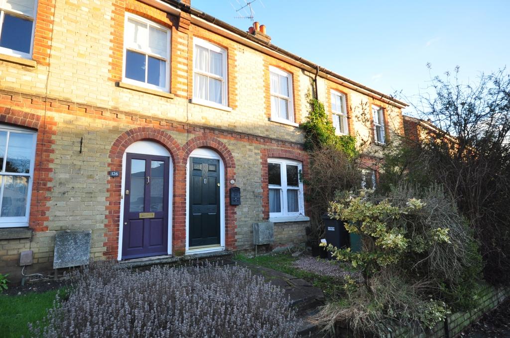 Nutley Lane Reigate RH2 2 bed terraced house £1,500 pcm (£346 pw)