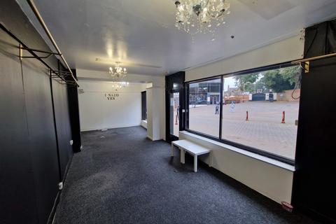 Retail property (high street) to rent, Market Place, Ilkeston, Derbyshire, DE7 5QA