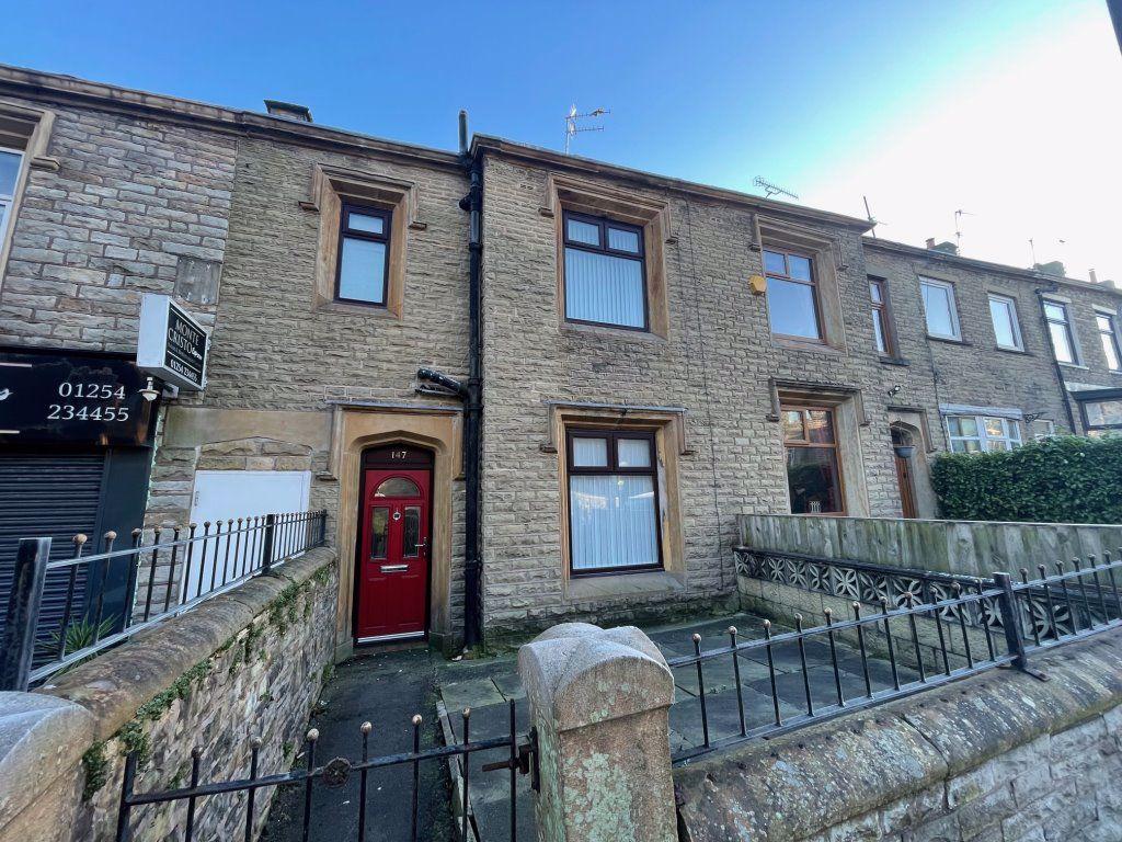 Manchester Road, Accrington 4 bed terraced house £850 pcm (£196 pw)