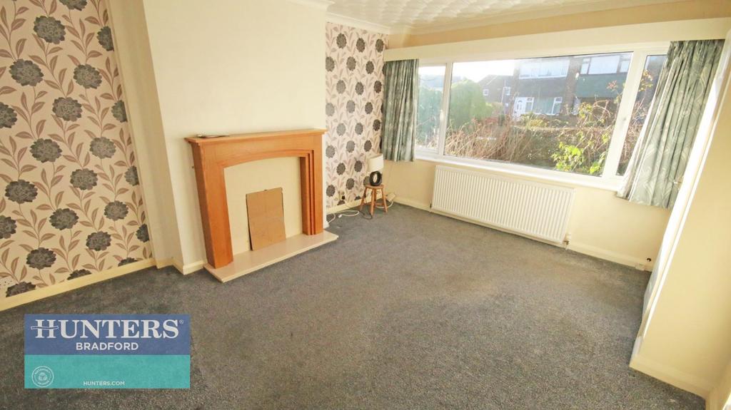 Woodrow Drive, Low Moor, Bradford 3 bed semidetached house £175,000