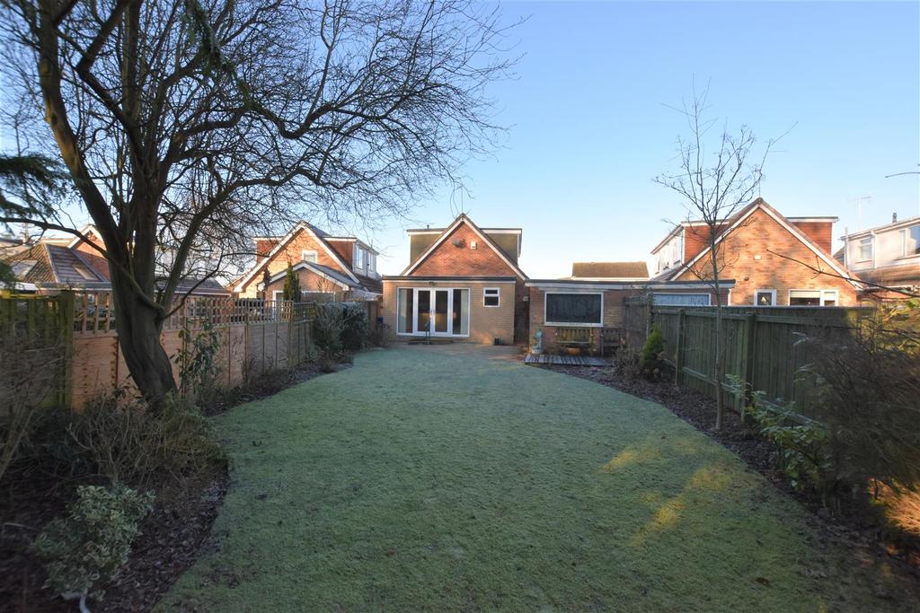 Nunburnholme Avenue, North Ferriby 3 bed detached house £1,250 pcm (£