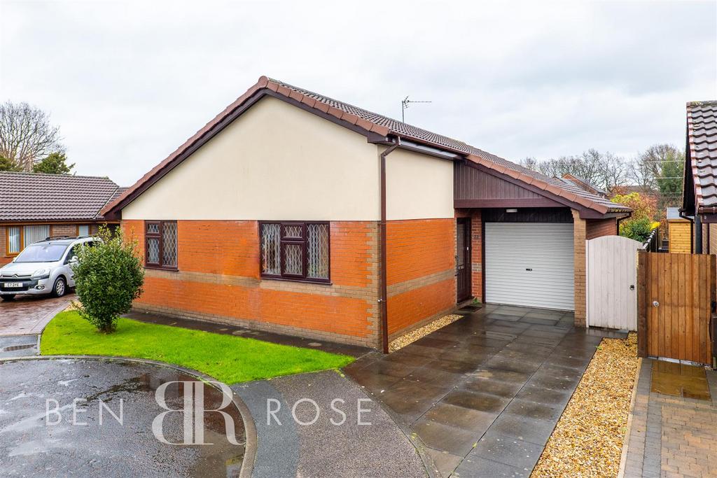 Grange Drive, Euxton, Chorley 2 bed detached bungalow £289,995