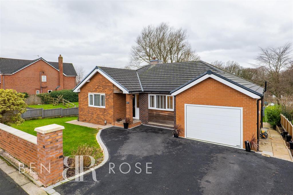 Sandringham Road, Chorley 4 bed detached bungalow £474,995