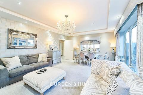 4 bedroom detached house for sale, Mount Pleasant Road, Chigwell, IG7