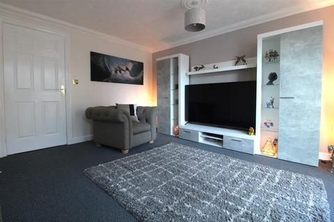 2 Acre Close, Daventry, NN11 0PF