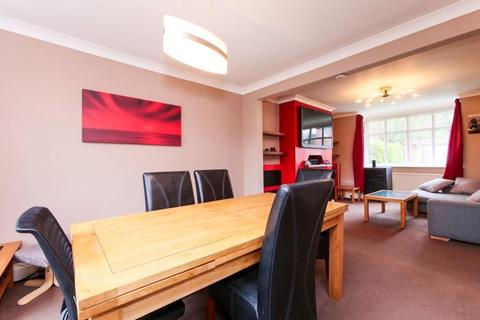 3 bedroom house for sale - Lawrence Avenue, London