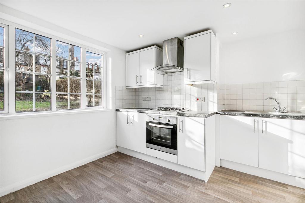 Casino Avenue, London 3 bed house £2,401 pcm (£554 pw)