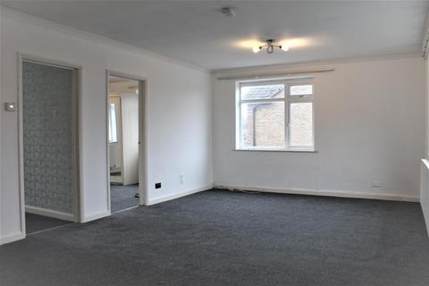 2 bedroom flat to rent - Victoria Road, Ruislip